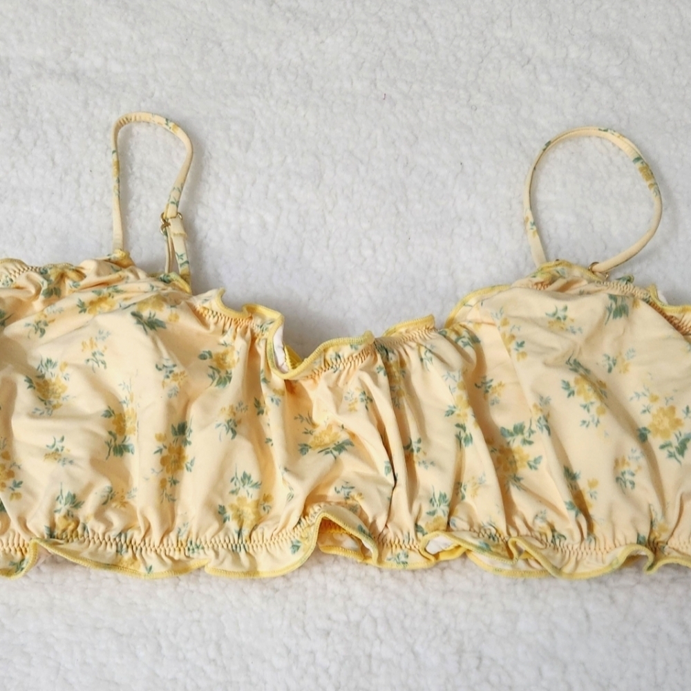 New!Frankie's Bikinis × Gigi Hadid Arabelle Floral Bikini Top - Picture 7 of 10